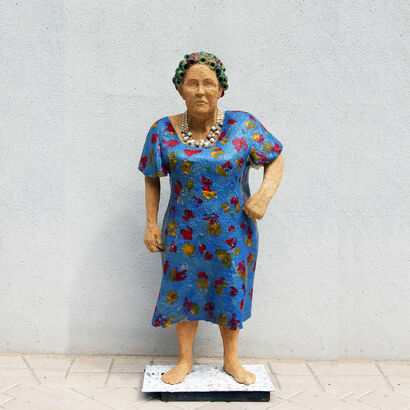 La dueña de las fuentes II, de la serie Venus de los Rulos - a Sculpture & Installation Artowrk by Irene della Barca